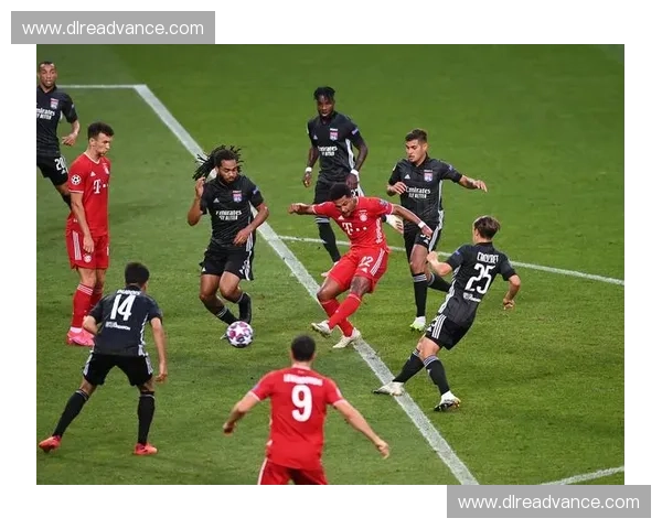 欧冠直播间弹幕狂欢球迷互动点燃赛场激情之夜足球盛宴全程热议